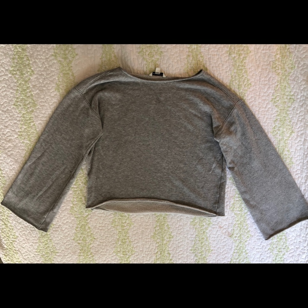 Bell-sleeved Cropped Sweatshirt